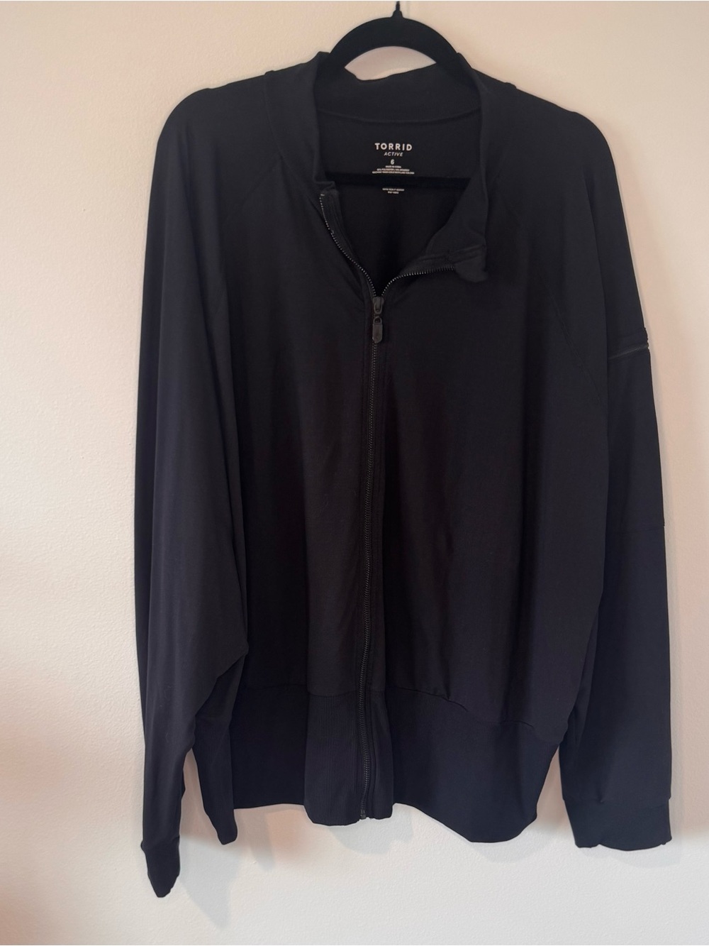 Torrid Active Black Full Zip Track Jacket Women’s Size 6 6X Sleeve Pocket